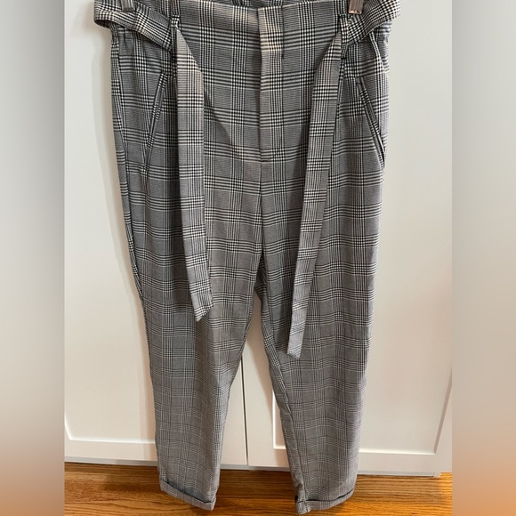 Zara Trafaluc Women’s Belted Pants - Picture 2 of 6